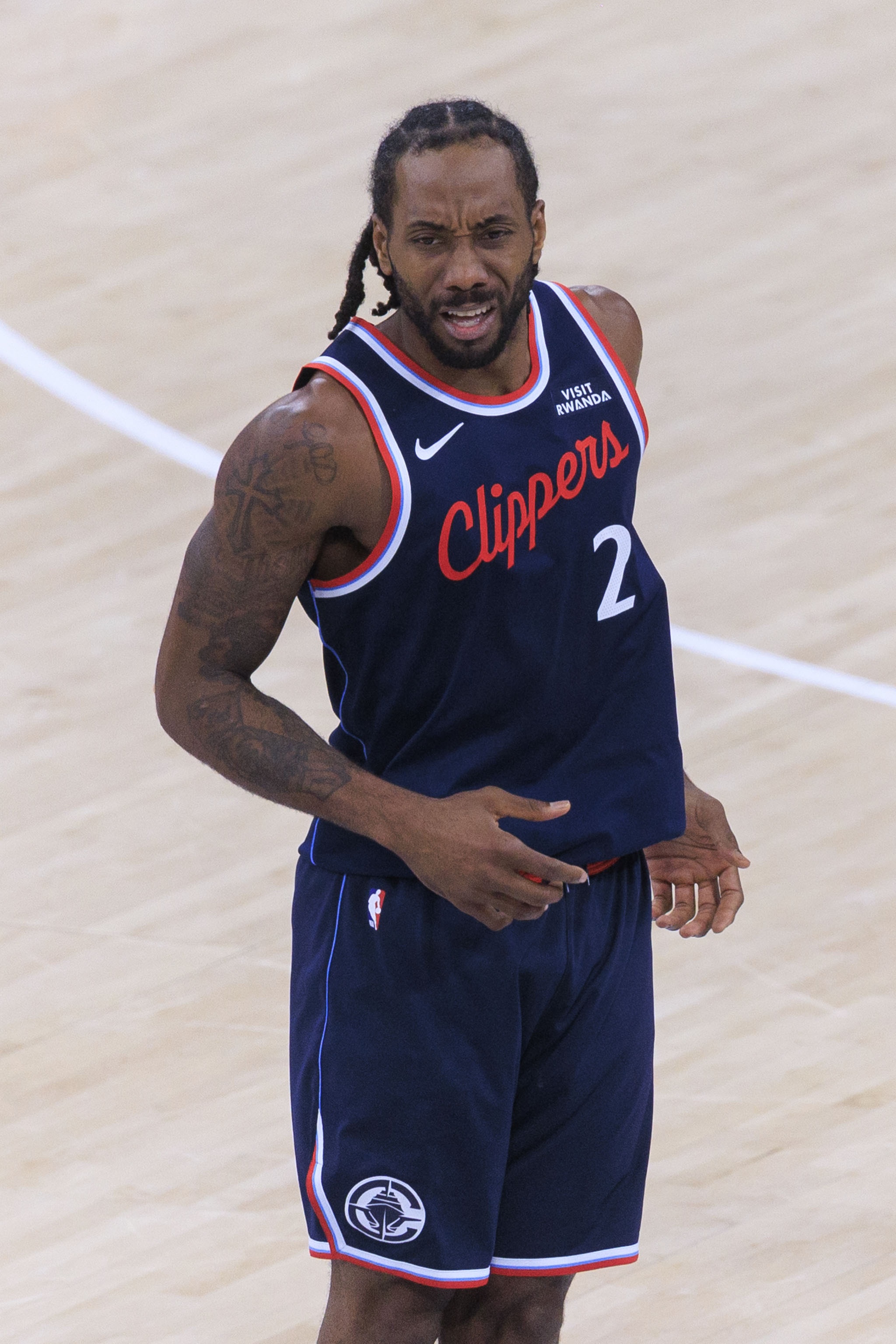 安卓下载-无解进攻！伦纳德背转身翻身跳投&amp;暴扣个人连续得分