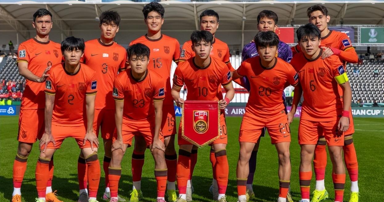 手机客户端-两场战罢抢占小组榜首，却暴露U23国足一大短板，亚洲杯恐难走远